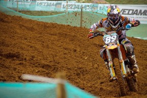 开云体育网站入口-罗马尼亚队赛制解析：如何通过战术创新应对赛事中不同的竞争压力